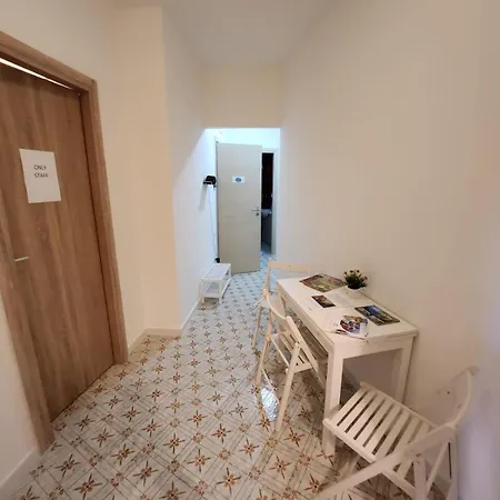 Δωμάτια σε οικογενειακή κατοικία Sorrento's Holidays